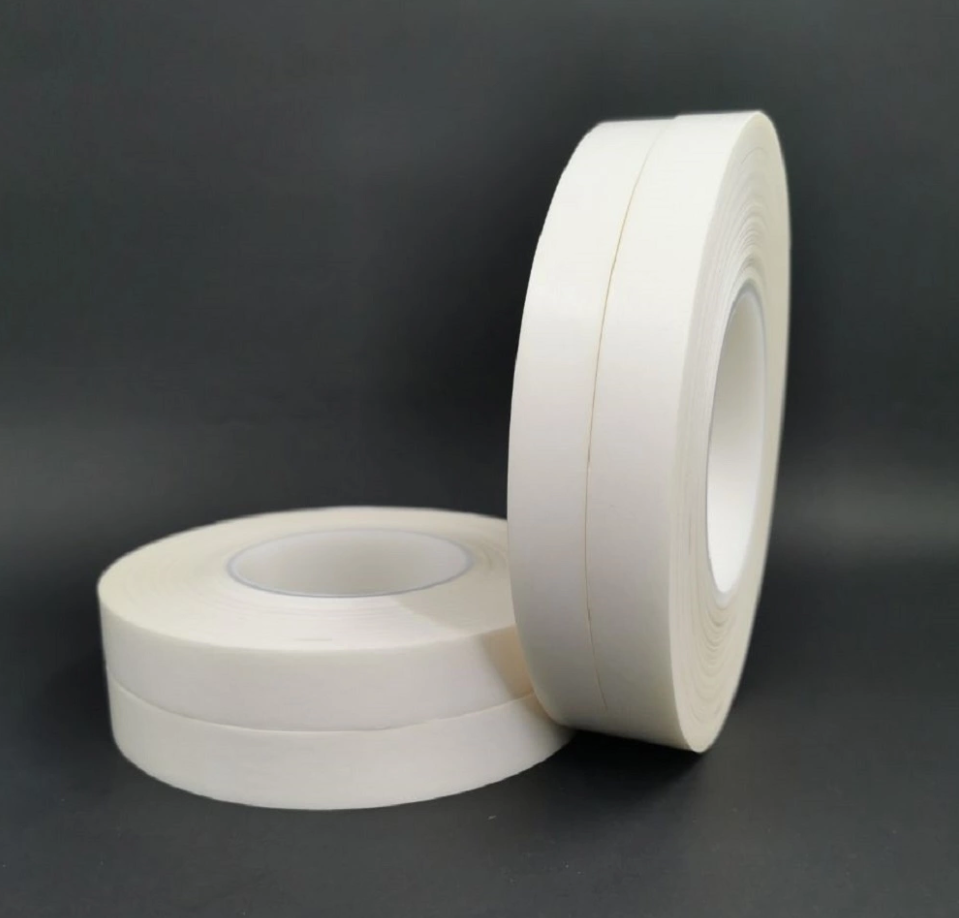 Hot melt adhesive film with high adhesive strength