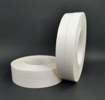 Hot melt adhesive film with good resilience