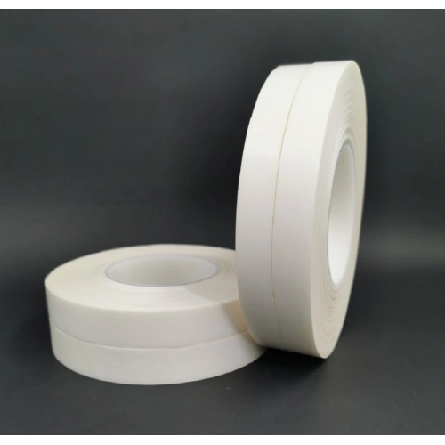 Hot melt adhesive film with high adhesive strength