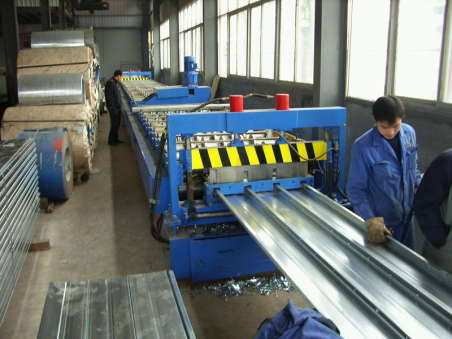 closed type floor deck machine