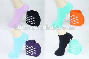 New kids lined colorful dispensing popular no slip kid socks wholesale