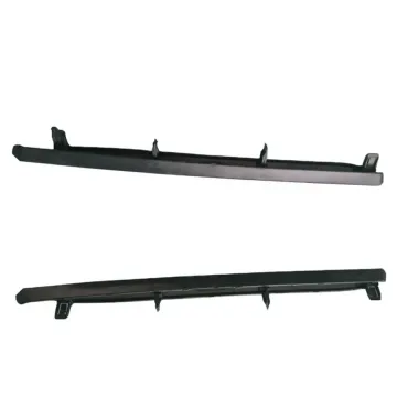 High Quality Middle Bright Strip for Toyota Camry 2018 OE: 52724-06010/52723-06010