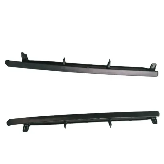 High Quality Middle Bright Strip for Toyota Camry 2018 OE: 52724-06010/52723-06010