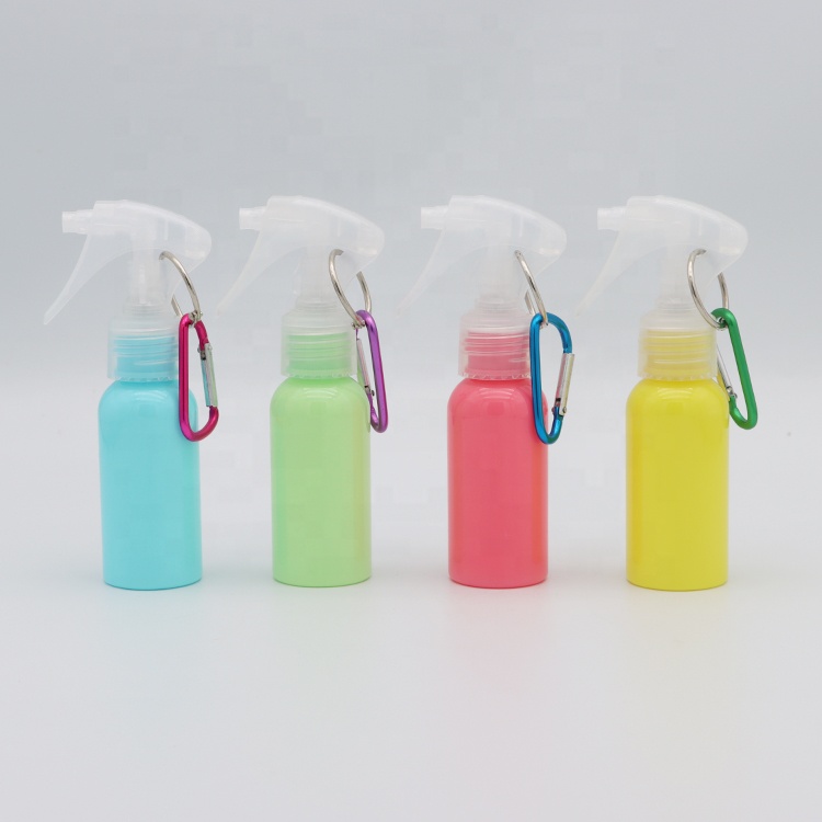 Vacío 30 ml 50ml 60ml 100ml Macaron color mascota de plástico Pet Small Spray Bottle con llavero