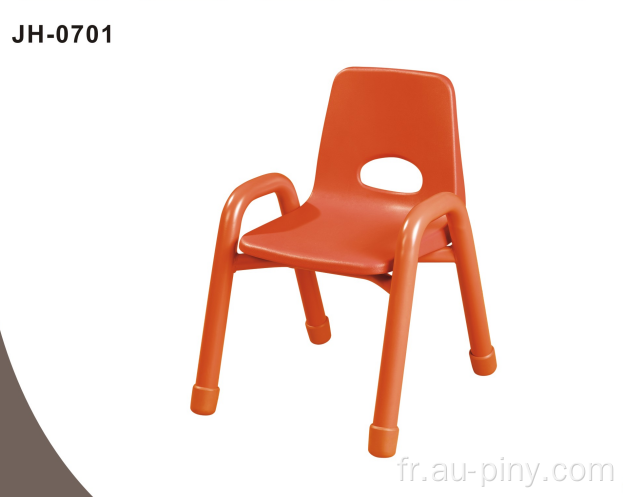 chaises en plastique pour enfants à vendre