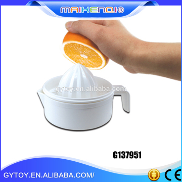 China new design popular kitchen helper/Lemon &fruit squeezer