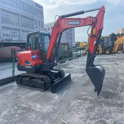 South Korean Second-Hand 6-Ton Crawler Excavator - Doosan DX60 Used Small Excavator