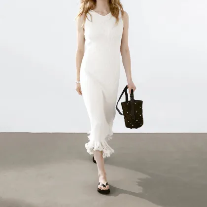 Women's commuting casual style lazy tassel hem knitted dress