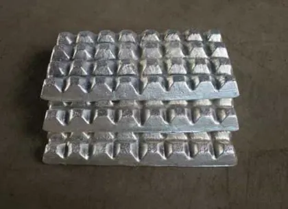 Aluminum-titanium intermediate alloy melts the metal AlTi