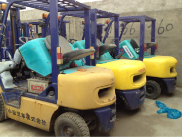 Used KOMATSU FD30 Forklift