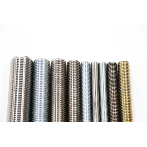 Parafuso prisioneiro de haste roscada de aço carbono