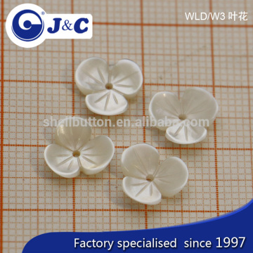 carved customized natural sea shell ,mother of pearl buttons