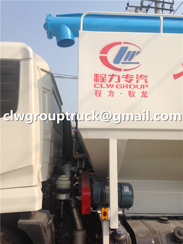 Bulk Feed truck_2766