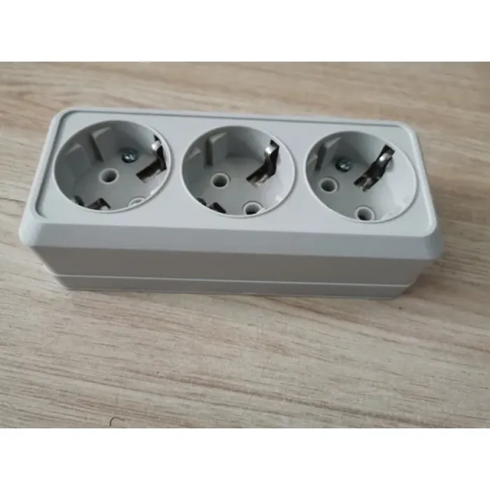 Soket Schuko 3 Arah yang Dipasang di Permukaan (S1310)