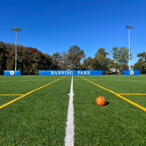 A furmazione di football nantu à erba artificiale fiduciale