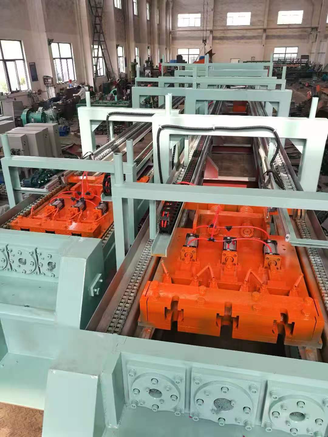 Automatic drawing machine