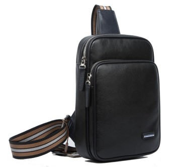Handmade Factory Price Waterproof Soft Leather Shoulder Strap Chest Bag with Front Zipper Pocket