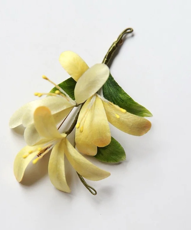 faint yellow original design of non-legacy velvet brooch