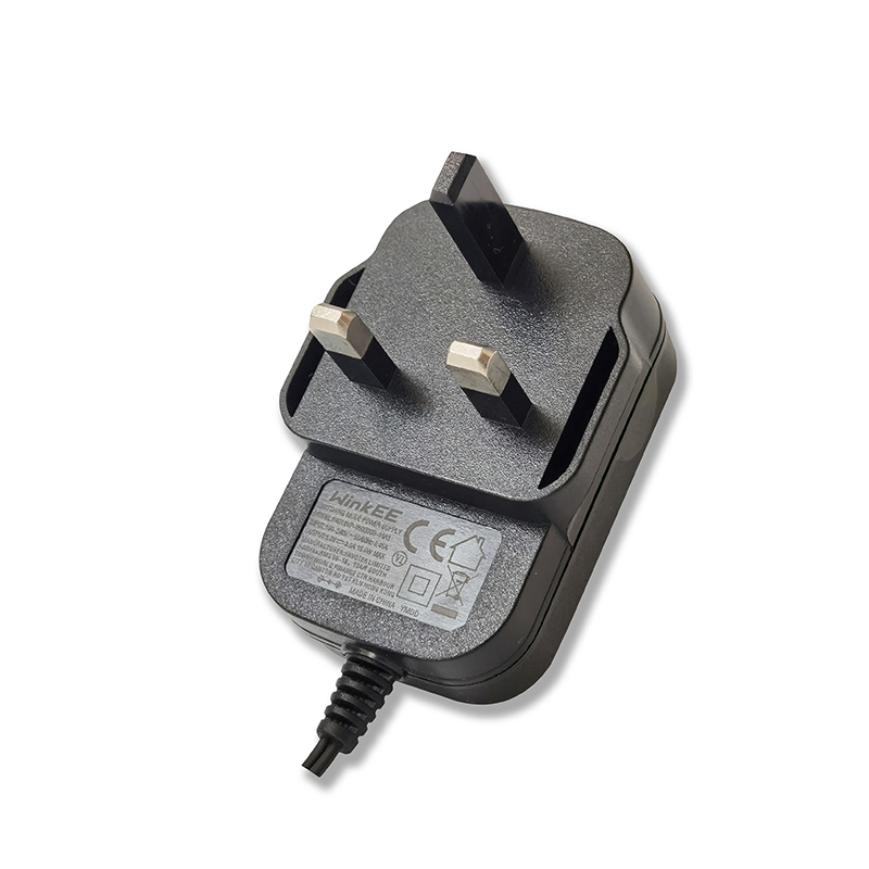 Catu daya bersertifikat multi-negara 18W