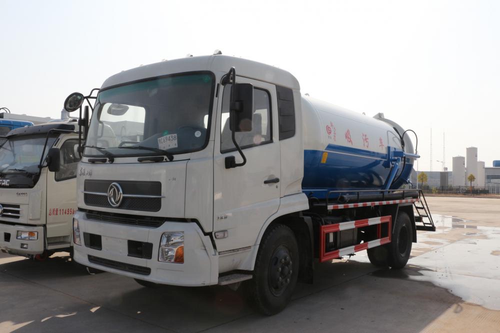 Camion d&#39;aspiration d&#39;eaux d&#39;égout de vide de 10000L Dongfeng