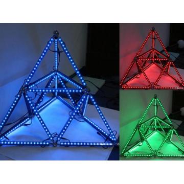 Lumière de barre de pixel numérique en forme de triangle créatif