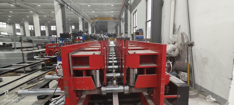 Bridge forming machine