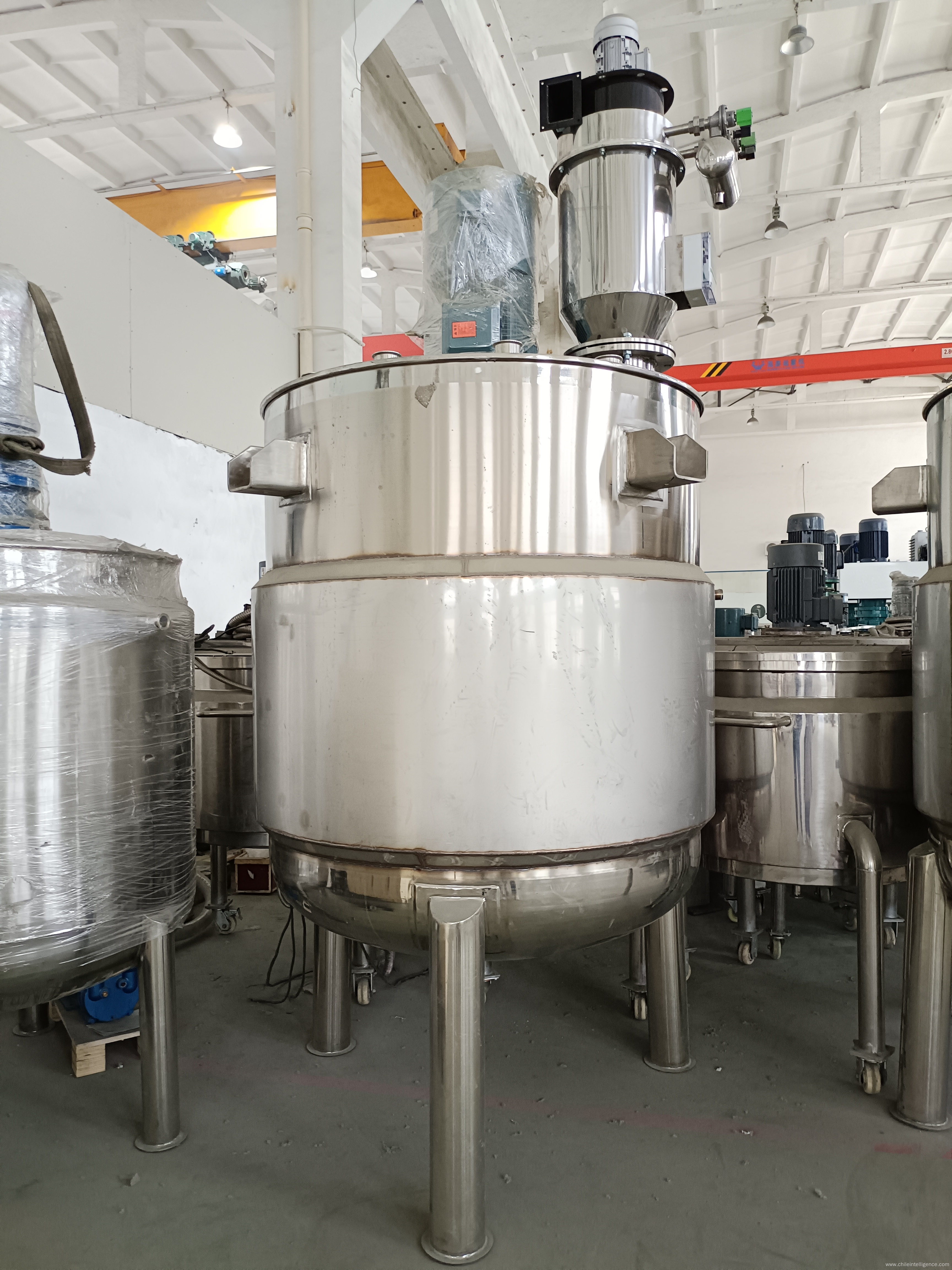 Stainless steel kettle for coating