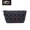 Patrones geométricos luminosos Bolsos para mujer PU Bolsa de cuero Cosméticos Maquillaje Lattice Lady Monedero