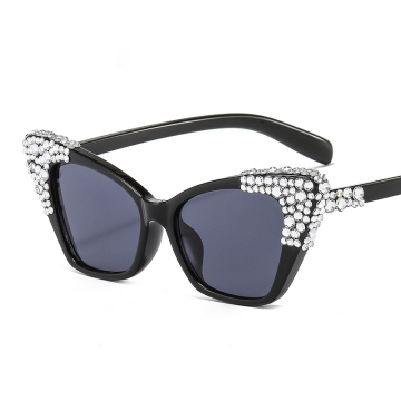 2021 New Vintage Diamond Cat Eye Rhinestone Summer Shades Sunglasses for Women