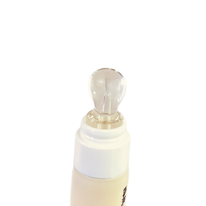 Custom lip balm tube with silicone applicator