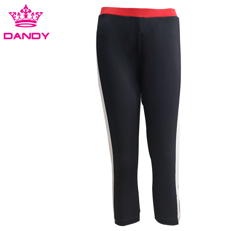 Oanpaste petite yoga broek