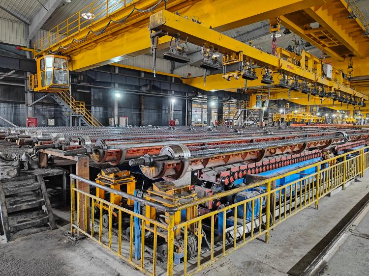 Precision Chain Machine for Manufacturing Processes