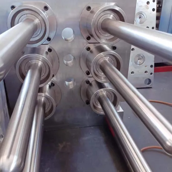 Self Lock Pin Valve Gate 700g Preform Mold - 6 Cavity Mould by Hangxiang Mould Factory
