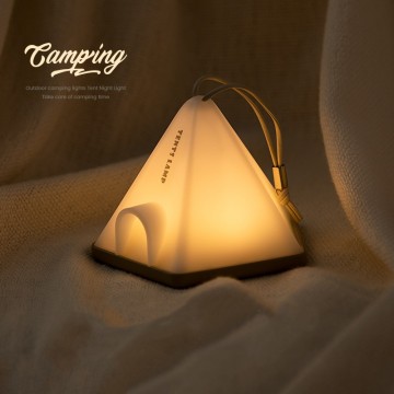 เต็นท์เต็นท์ ABS LED แขวนแคมป์แคมป์ด้วยแบตเตอรี่ 1200mAh และตัวจับเวลาแสงสีขาวอบอุ่น
