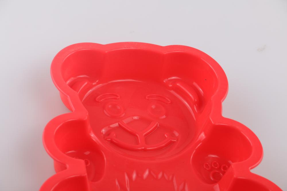 Bear shape baking mold