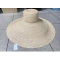 Grand chapeau de soleil de paille de Raffia