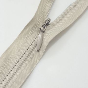 Heavy duty lubricated nylon zippers for garment wholesale