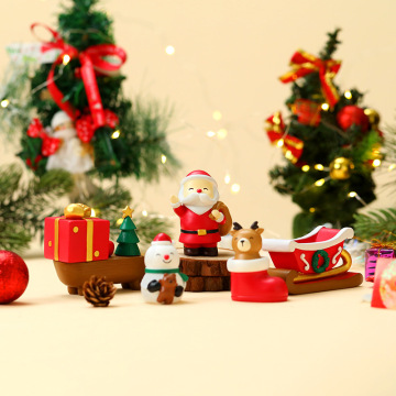 Witt Creative handgefertigtes Harz Santa Claus, Elch und Weihnachtsbaum Micro Landscape Tabletop Orament