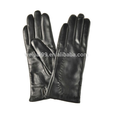 Simple wavy shape black sheepskin women leather gloves