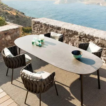 Five-Star Hotel Outdoor Dining Set: Garden Chairs and Tables