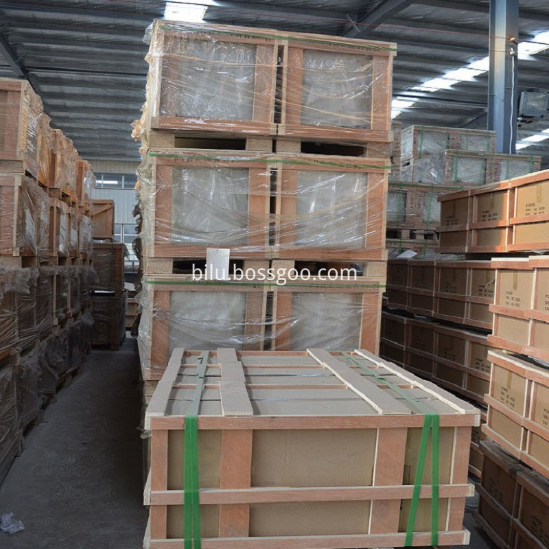 Factories Packaging Large Wood Burning Stoves