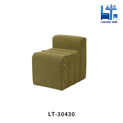 Modern Stool Design with Comfort Features