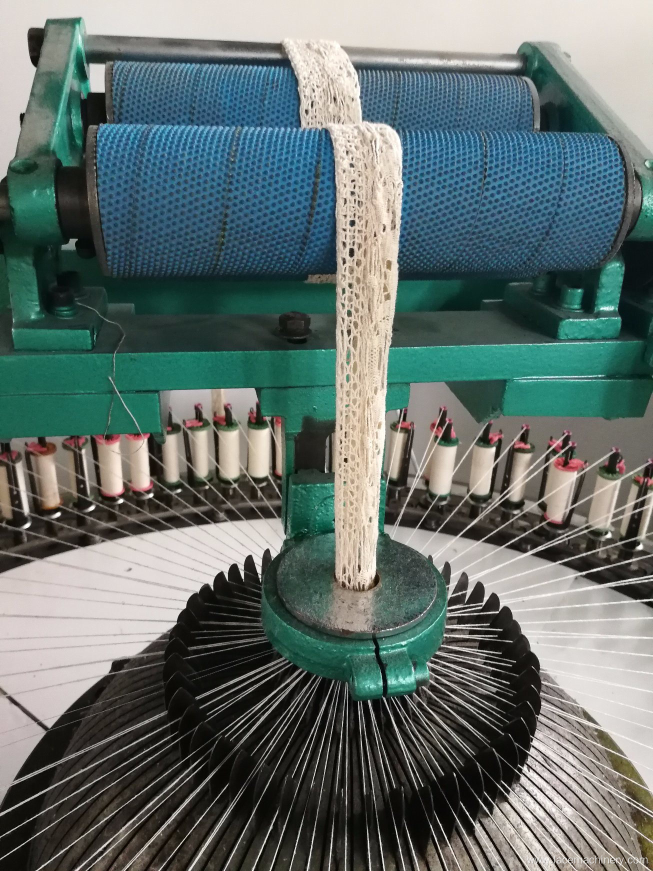 Computer Cotton Yarn Jacquard Lace Embroidery Machine