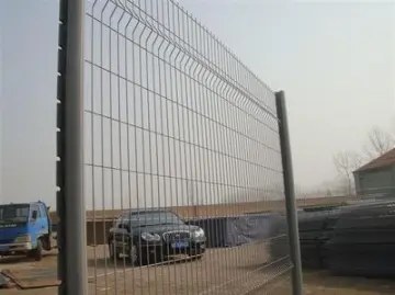 Curvy welded wire mesh fence/Bilateral wire fence, Triangular bending