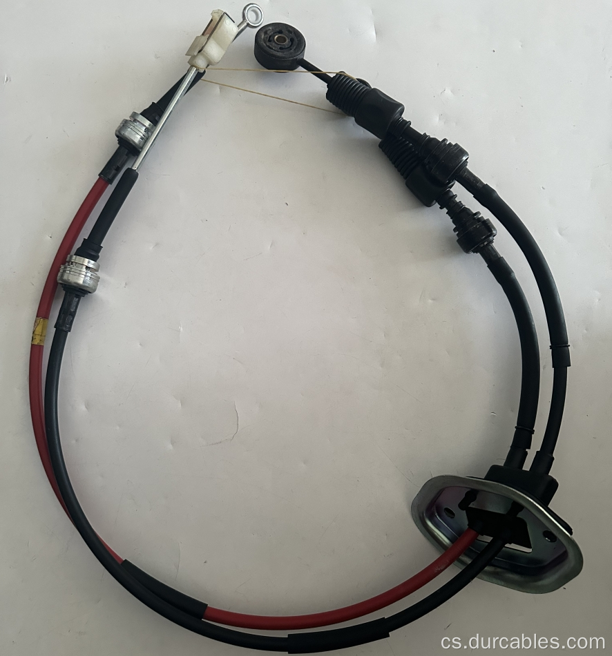 Například kabel spojky brzdového kabelu Hyundai 43794-3A200