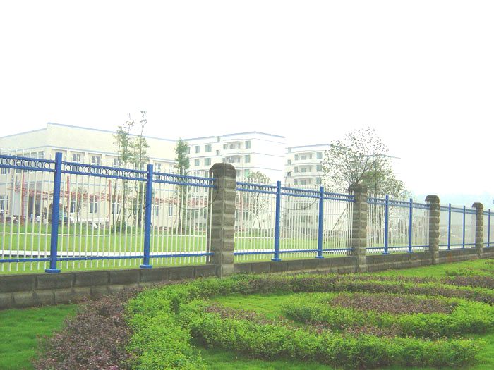 galvanized steel palisade fencing