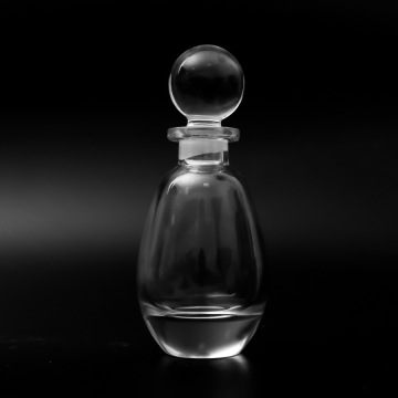 Wholesale Modern Crystal Clear Glass Perfume Bottles with Spray Lid and Large Capacity