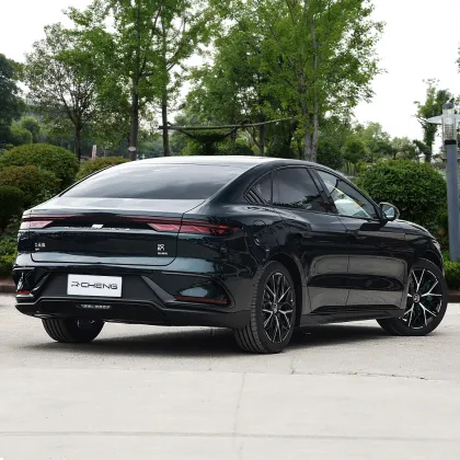 2024 Tesla Classic vs BYD Han EV: Hot Selling Pure Electric Sports Cars with 605km Range
