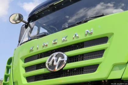 SAIC Hongyan New Jingang 8X4 Electric Tractor Truck - High Quality New Energy Dump Truck