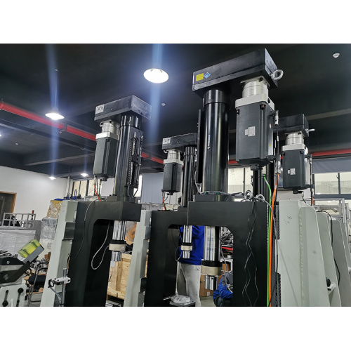 Рашэнні для абсталявання для абсталявання на чатыры колы націскаюць